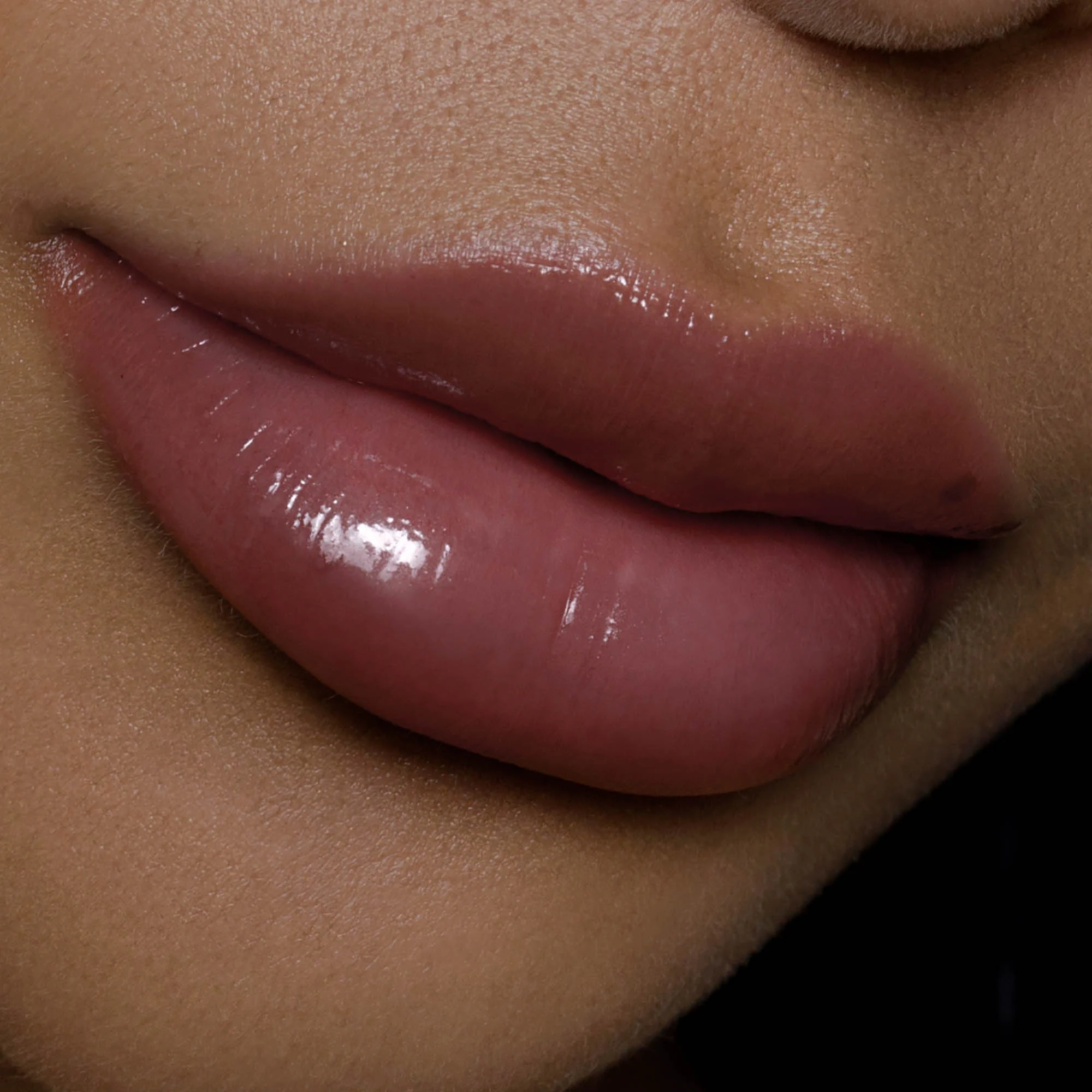 Thorn Bite Peptide Plump Crème Lip Oil: Rose Crush - Image 11